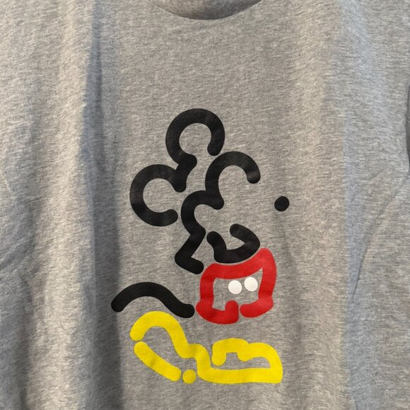 Uniqlo X Mickey Mouse silhouette - Unisex Medium - Picture 6 of 10